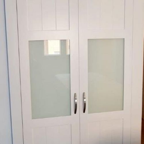 FA172 FRENTE ABATIBLE LACADO BLANCO CUADROS CON LINEAS VERTICALES CRISTAL LACADO BLANCO
