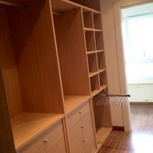IA25 INTERIOR CAJONERAS Y BALDAS